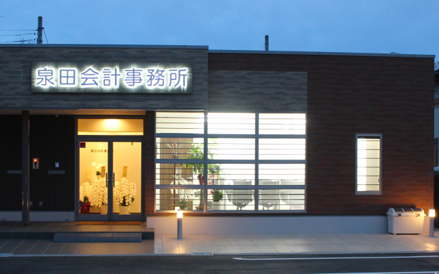夜・外観
